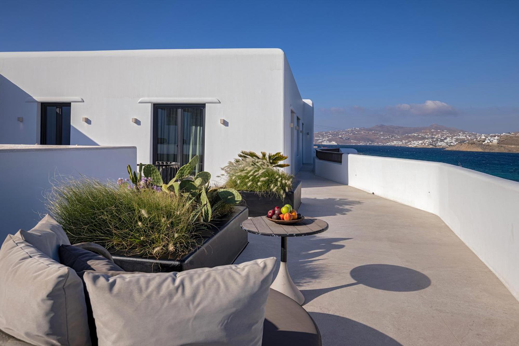 Aeonic Suites And Spa Mykonos Town 외부 사진
