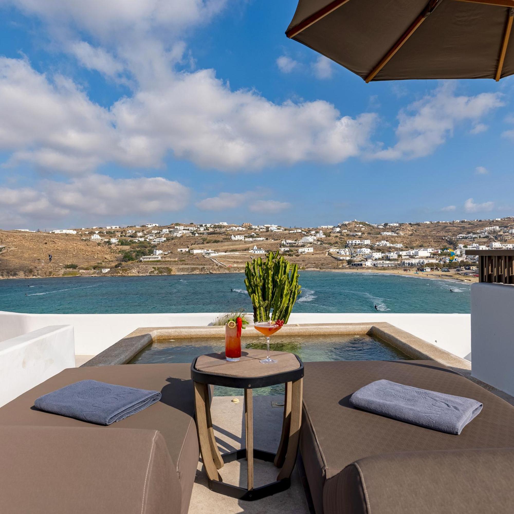 Aeonic Suites And Spa Mykonos Town 외부 사진